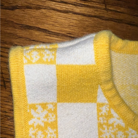 Forever 21 Checkered Sweater Vest - Picture 3 of 4